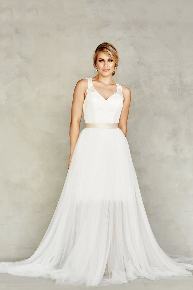 Dana Graham Style 4606  (In Store Only) - Chicago Bridal Store Company
