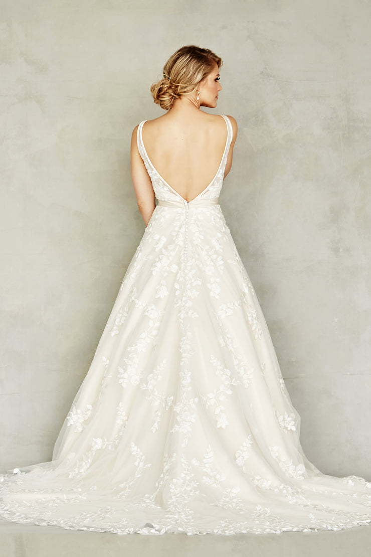 Dana Graham Bridal Collection Style 4220 (In Store Only) - Chicago Bridal Store Company